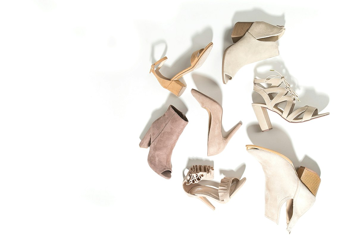 Sandale cu toc nude